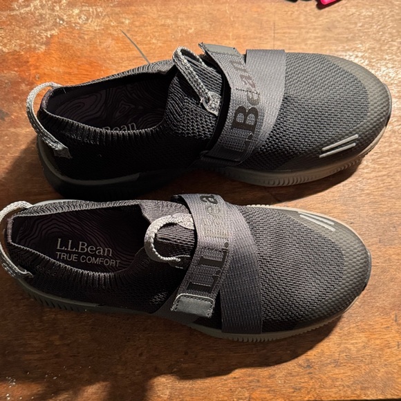 L.L. Bean Womens 8.5 walking shoe true comfort Black Sneakers BRAND NEW WOT - Picture 1 of 8